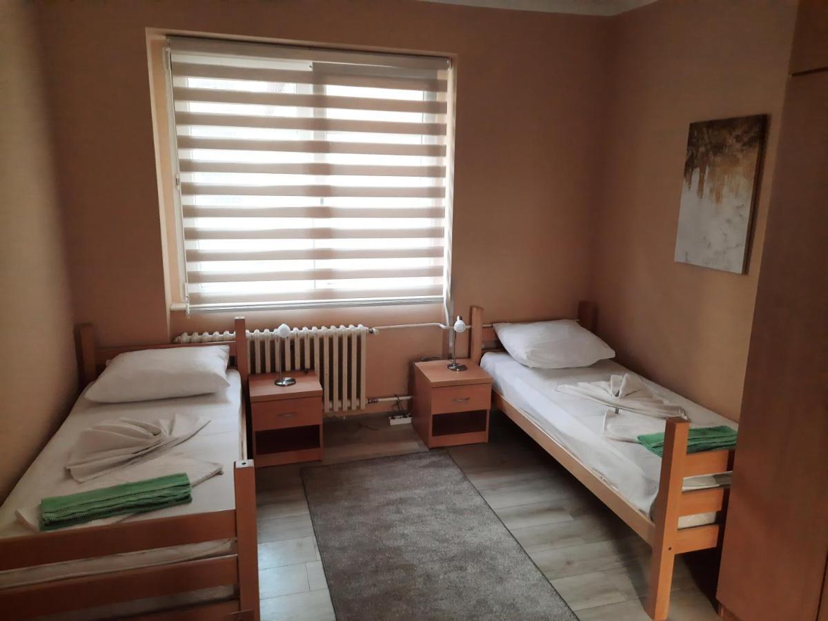 Petar Drapsin Hostel Belgrado Exterior foto